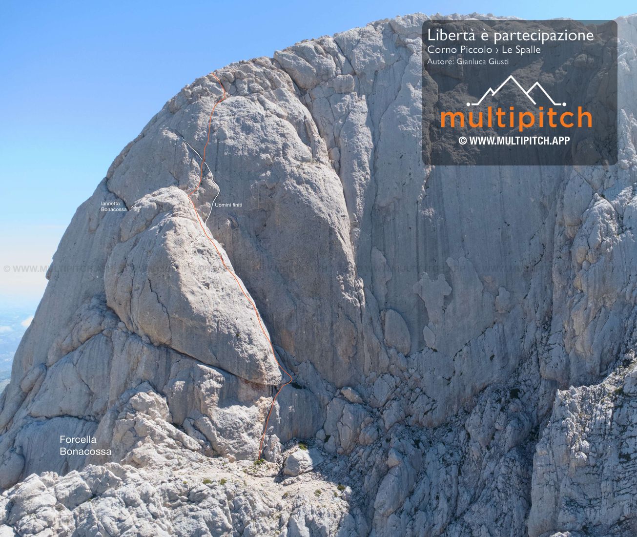 Bellissimo itinerario su roccia magnifica che sale parallelamente a sinistra della via Jannetta - Bonacossa che poi incrocia in alto per affrontare la bellissima placca finale.